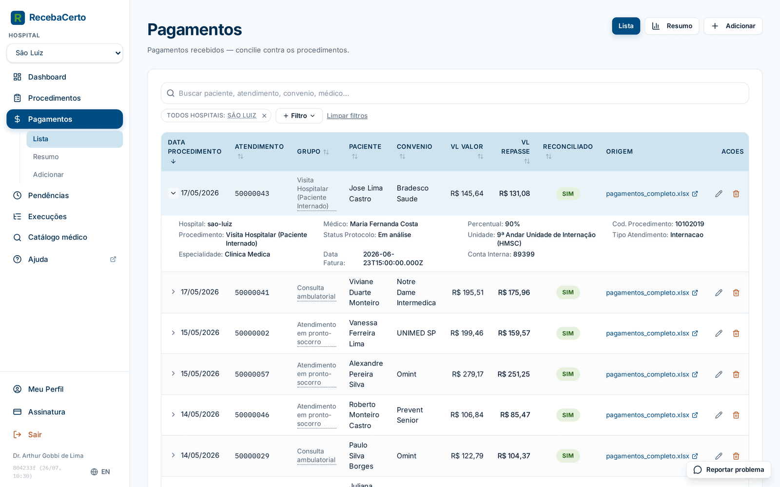 Lista de pagamentos com uma linha expandida mostrando os campos extras do demonstrativo